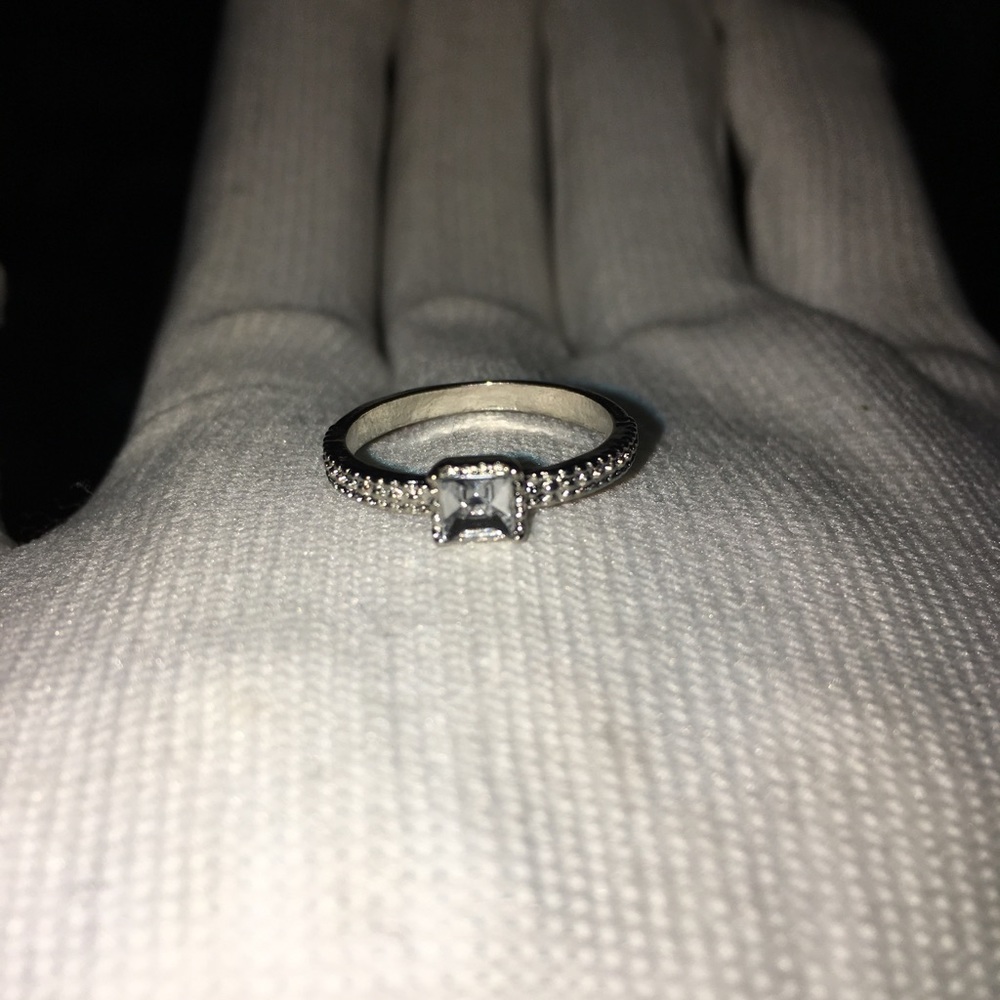 DIAMOND SQUARE BAND RING - Picture 3 of 12